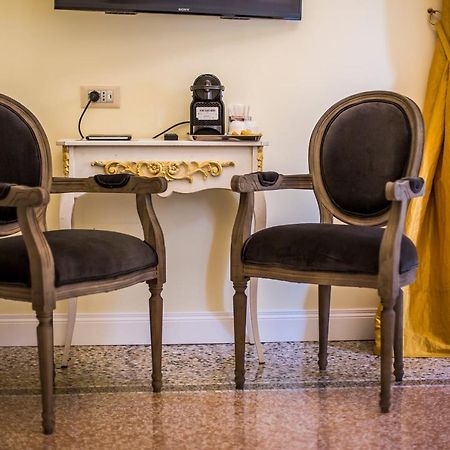 רומא Trastevere Royal Suite Trilussa מראה חיצוני תמונה